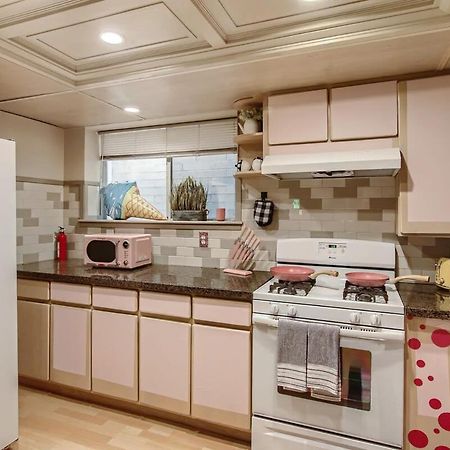 Barbie'S Dream Apt In The City Sacramento Extérieur photo